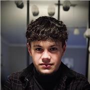 Je me présente, Antoine 18ans, étudiant prêt à aider vos enfants